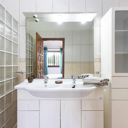Casa Tom - Spacious Holiday With Heated Pool Villa San Miguel de Abona