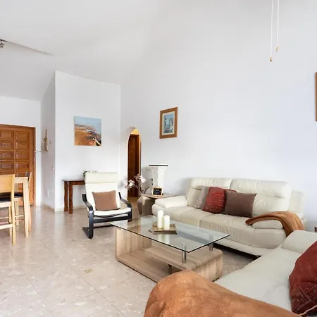 Casa Tom - Spacious Holiday With Heated Pool * San Miguel de Abona