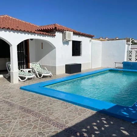 Villa Casa Tom - Spacious Holiday With Heated Pool